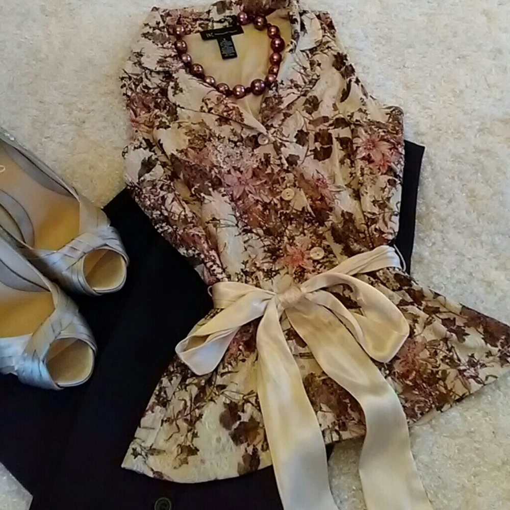 Lacey Sleeveless Blouse